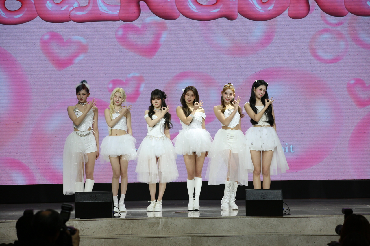 Members of Blingone China perform during a press showcase held in Seoul, Wednesday. (World K-Pop Center)