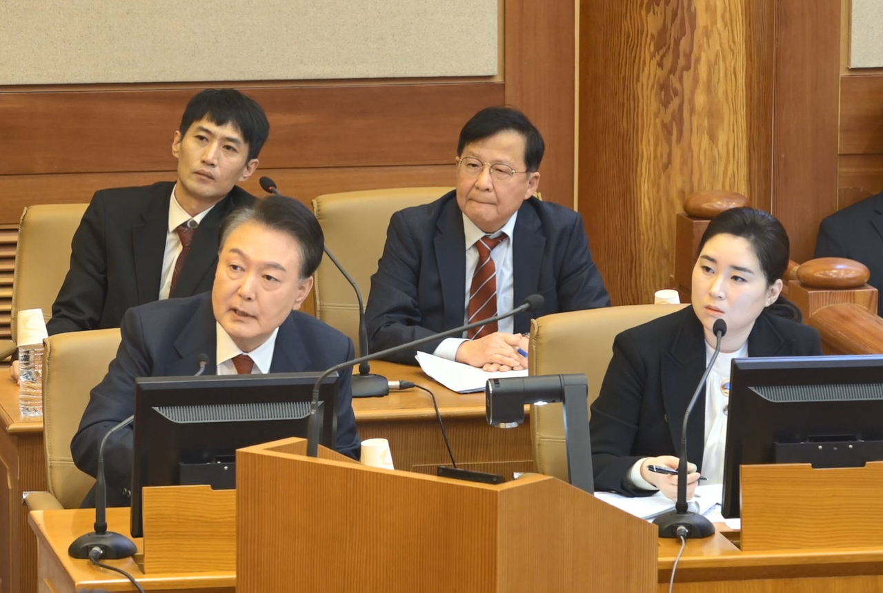 윤석열 대통령이 13일 서울 종로구 헌법재판소에서 열린 본인의 탄핵 심판 8차 변론에서 발언하고 있다.   2025.2.13  [헌법재판소 제공. 재판매 및 DB 금지]