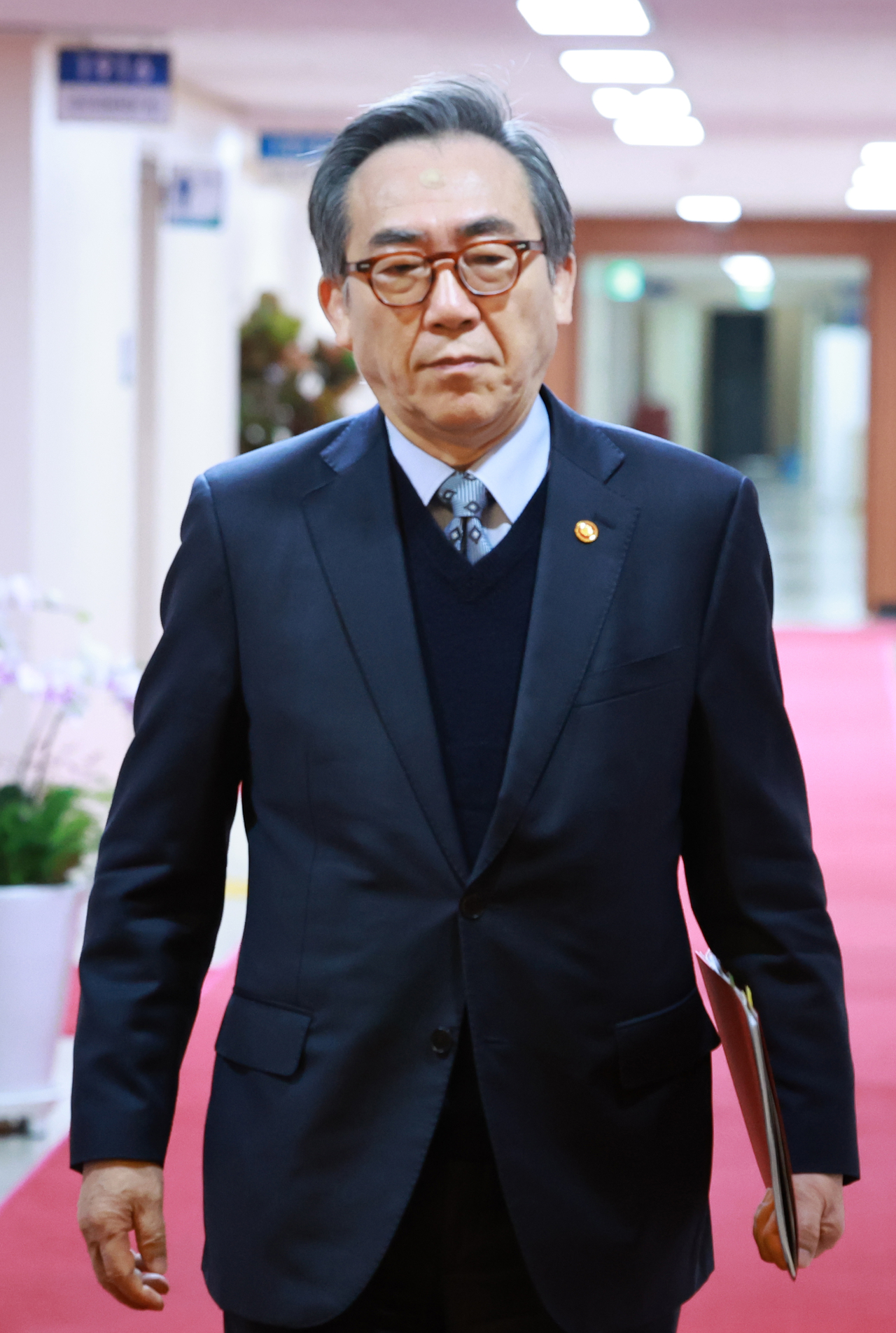 조태열 외교부 장관이 지난달 4일 정부서울청사에서 열린 국무회의에 참석하고 있다. [연합]