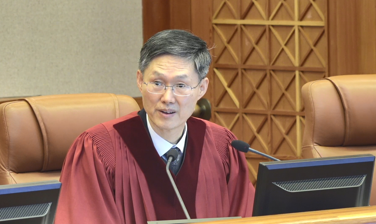 문형배 헌법재판소장 권한대행이 4일 서울 종로구 헌법재판소에서 열린 윤석열 대통령 탄핵심판 5차 변론을 진행하고 있다. [헌법재판소 제공]