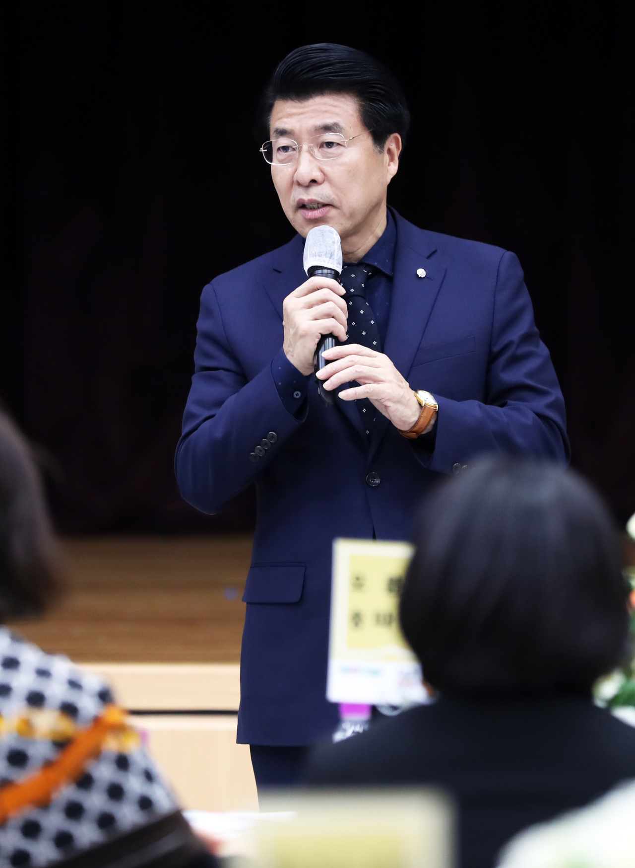 서강석 송파구청장이 19일 오후 구청 대강당에서 열린 송파구 동 지역특화사업 성과 공유회에서 인사말을 하고 있다.