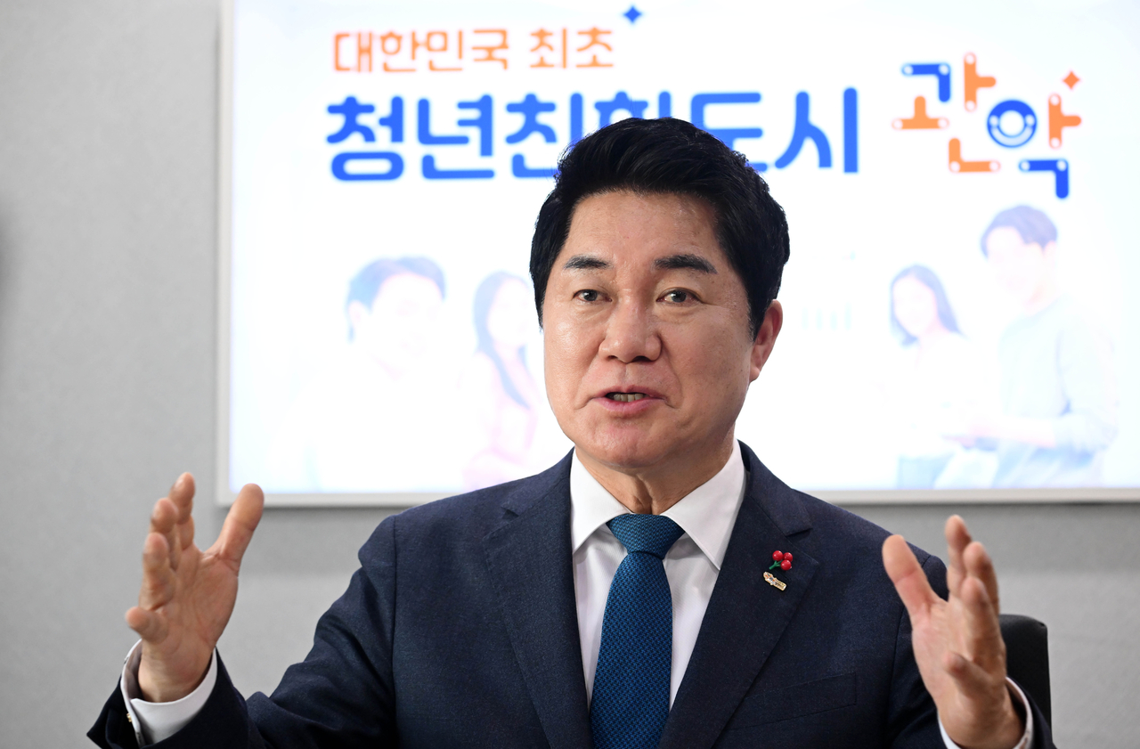 박준희 관악구청장이 최근 서울 관악구청에서 헤럴드경제와 인터뷰를 하고 있다.  이상섭 기자
