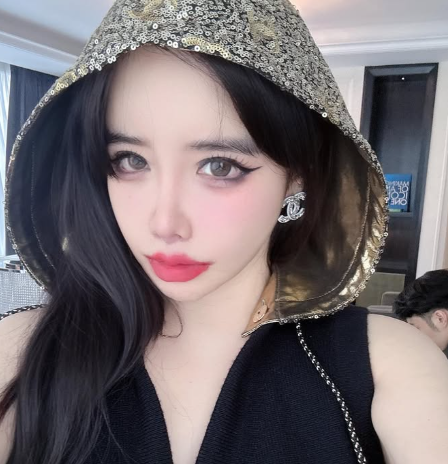 박봄