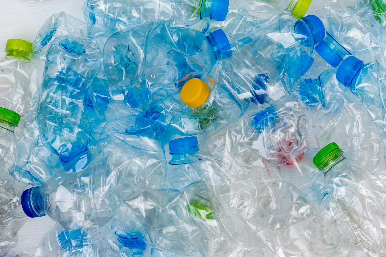 Plastic bottles (123rf)