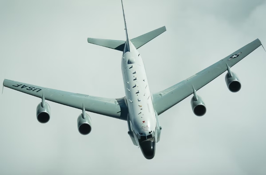 미국 공군 정찰기 RC-135V 리벳조인트가 19일 오후 서해 상공에서 정찰비행에 나섰다. 자료사진. [미국 공군 홈페이지]