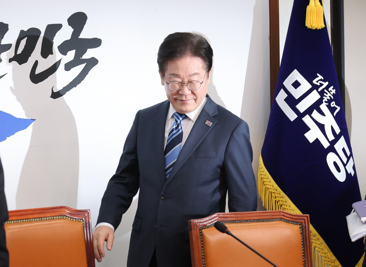 이재명 더불어민주당 대표. 사진은 지난 17일 국회에서 열린 최고위원회의에 참석하는 모습.  [연합]