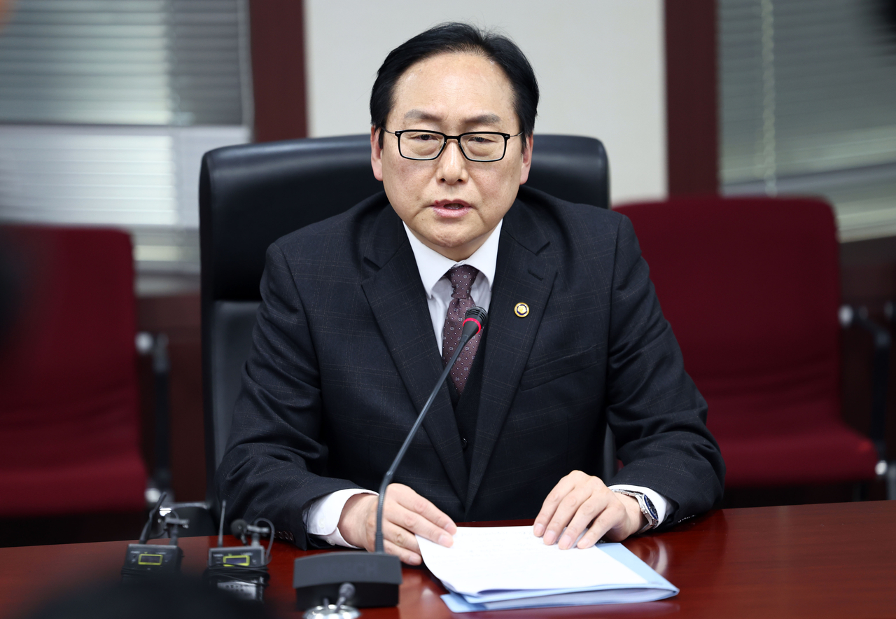 정인교 산업통상자원부 통상교섭본부장이 지난 11일 서울 종로구 한국무역보험공사에서 열린 미국 신정부 대응 업계간담회에서 발언하고 있다. ［연합］