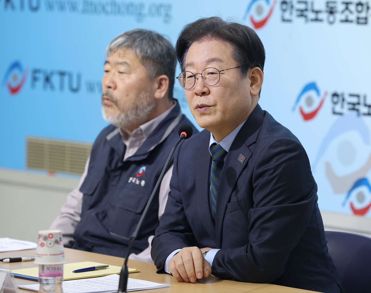 이재명 더불어민주당 대표가 21일 서울 여의도 한국노총 사무실에서 열린 민주당-한국노총 간담회에서 인사말을 하고 있다. [연합]