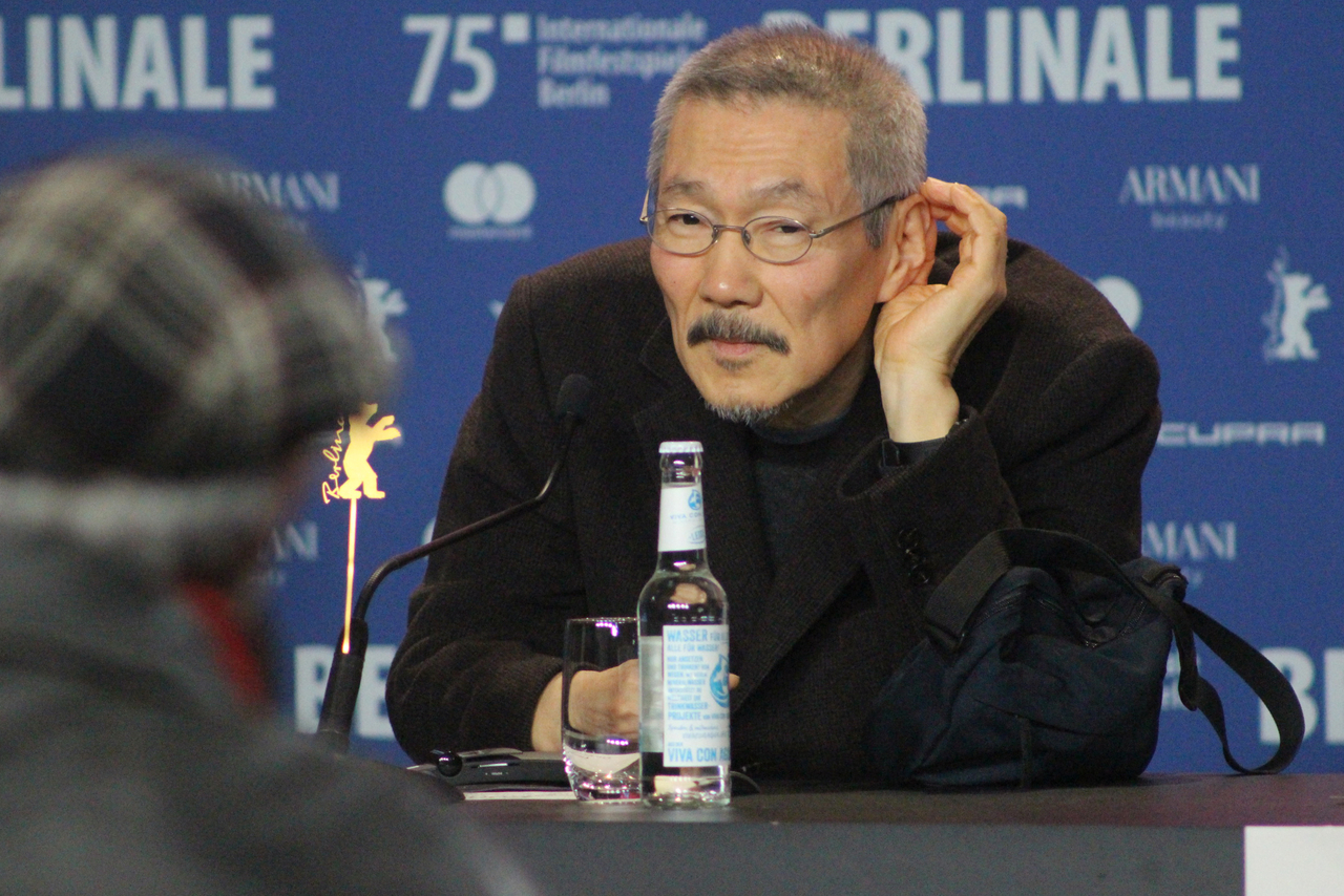 Hong Sang-soo is seen attending a press conference at a hotel in Berlin on Thursday, German time. (Yonhap)