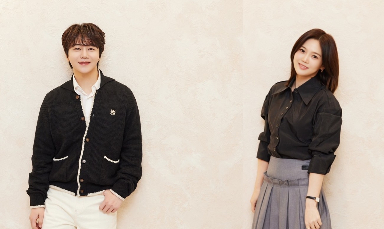 Jinho of the boy group Pentagon (left) and Hyojung of the girl group Oh My Girl (Seoul Performing Arts Company)