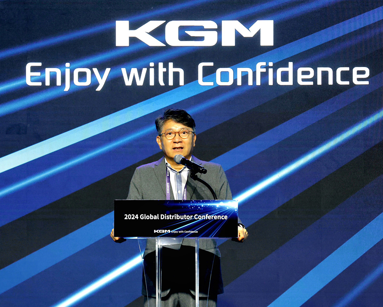 곽제선 KGM 회장이 지난해 9월 그랜드 하얏트 서울에서 열린 해외대리점 대회에서 발언하고 있다. [KGM 제공]