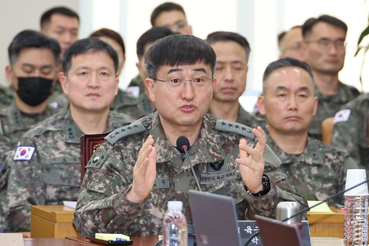 Army Chief of Staff Gen. Park An-su answers lawmakers' questions on Friday. (Yonhap)