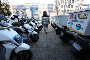 수수료 부담에도 ‘백기’…배달앱 복귀하는 프랜차이즈