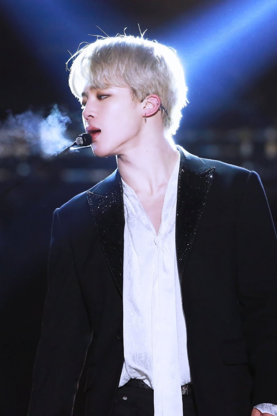 アイドル BTS March box 17 BTS Merch Box #14 PORTABLE CHARGER MOBILE PHONE HOLDER Jimin