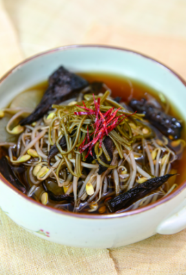 [Temple to Table] Cold remedy: Black trumpet mushroom