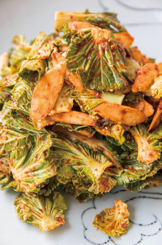 Fresh kimchi with Bomdong and deodeok in doenjang sauce (Cultural Corps of Korean Buddhism)