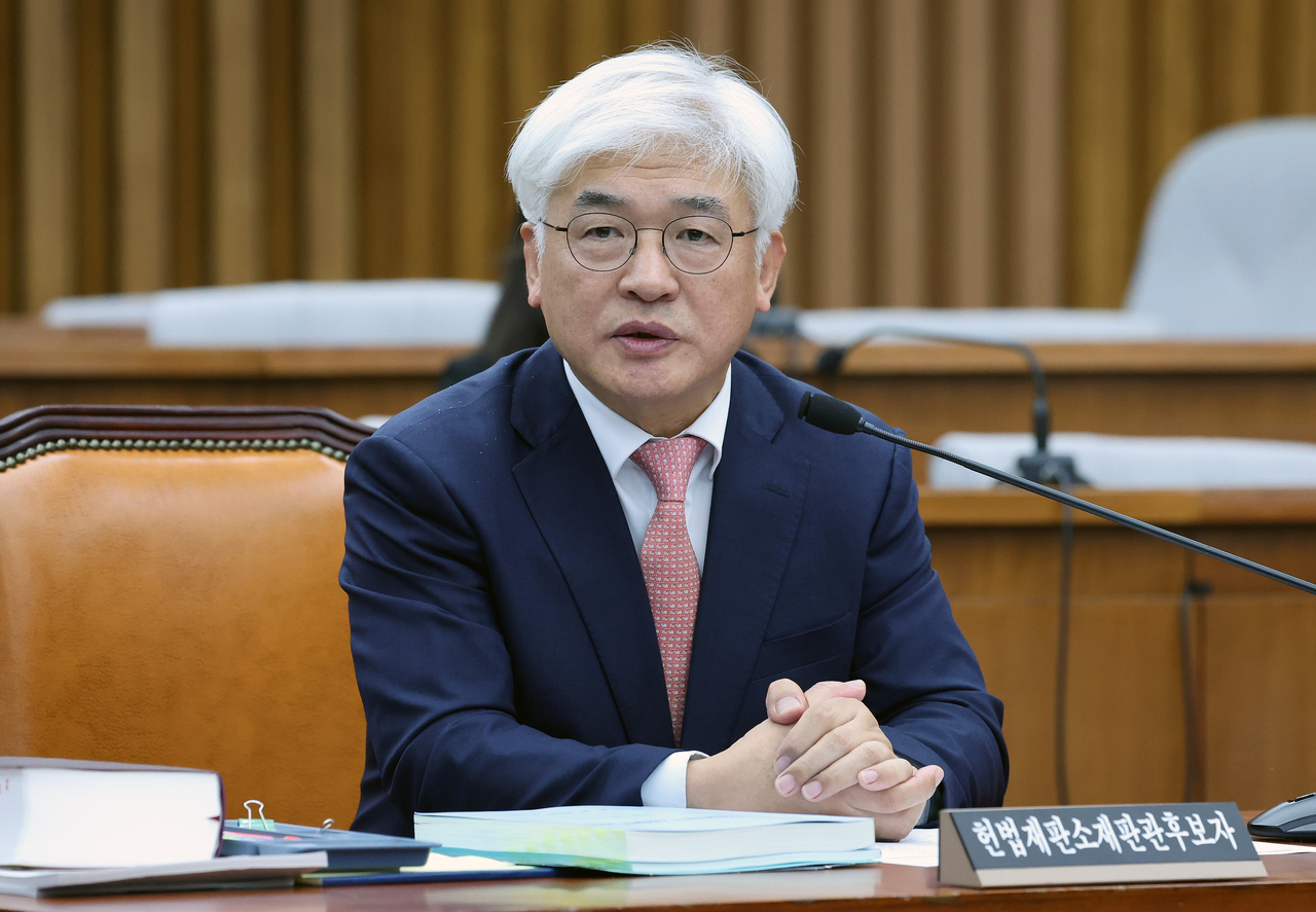 Constitutional Court justice candidate Ma Eun-hyuk speaks at a parliamentary confirmation hearing on Dec. 23. (Newsis)