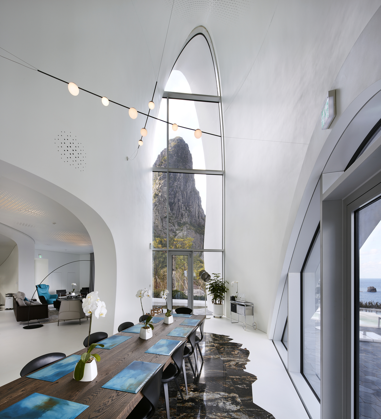 The living room on the first floor of Villa Kosmos on Ulleungdo (Kolon Corp.)