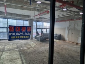 [단독]문 닫은 가게 많다 했더니...폐업 실업급여 수급자 4년간 2.3배↑