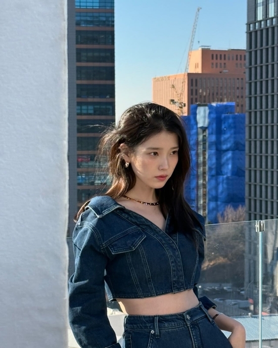 사진=아이유 채널