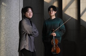 Sharp violinist and warm pianist join forces for 'A New Chapter'