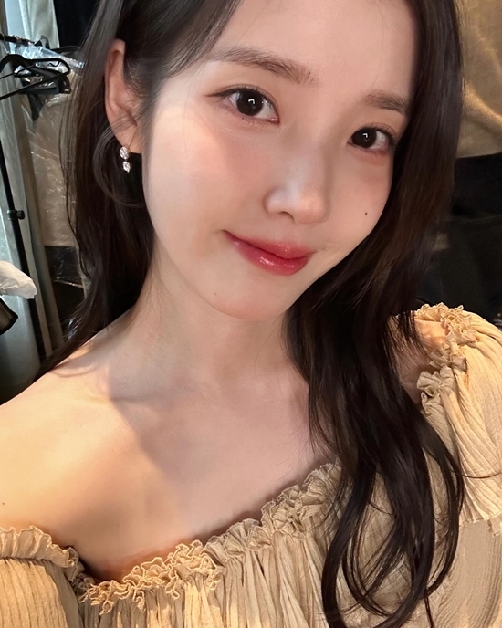 사진=아이유 채널