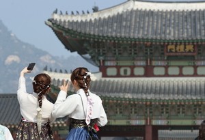 Seoul tourism reaches new high, undeterred by martial law