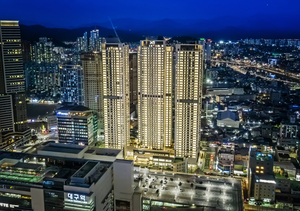 '대구역자이 더 스타' 오는 4월 입주 앞두고 야간 점등식 개최