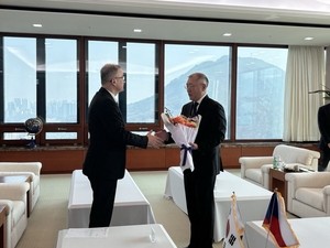 [Photo News] Czech Republic honors Hyundai Motor chief
