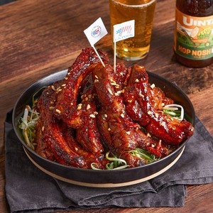 Crispy glazed pork ribs