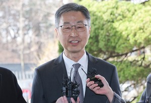 Court dismisses impeachments, reinstates chief auditor, prosecutors