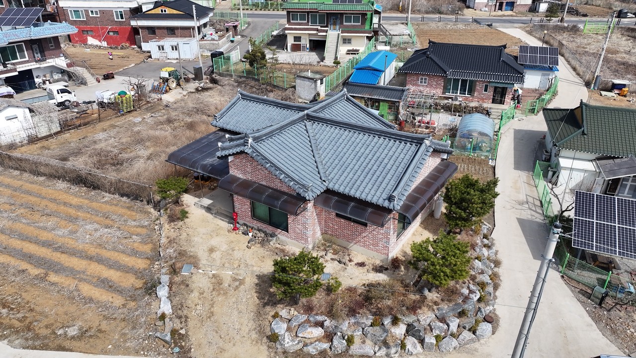 [영상]“잘지은 새집” 동네주민 칭찬하는 연천 기와집, 2억원?[부동산360]