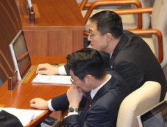“尹 탄핵 주장, 징계해야 하나”…與 ‘김상욱 딜레마’ [이런정치]