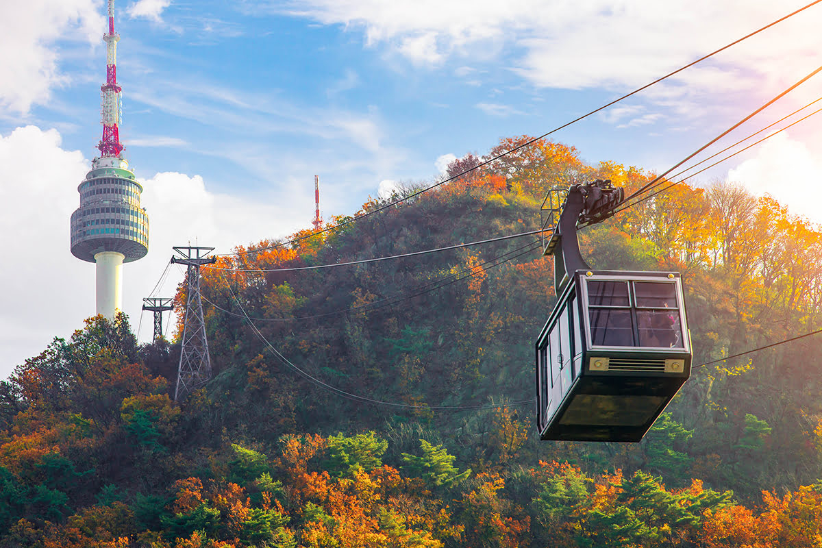 Namsan Cable Car in Seoul (Seoul City)