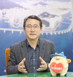 “젊은이와 어르신이 함께 행복한 도시로 거듭나겠다”