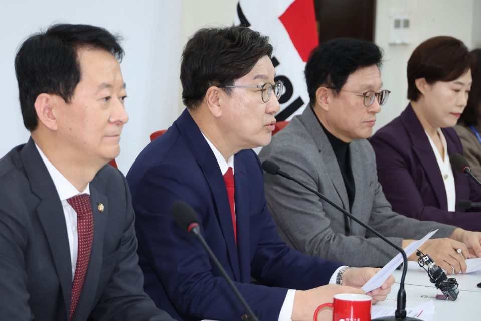 권성동 “당 공식 입장은 헌재의 尹탄핵심판 판단 결과에 승복”