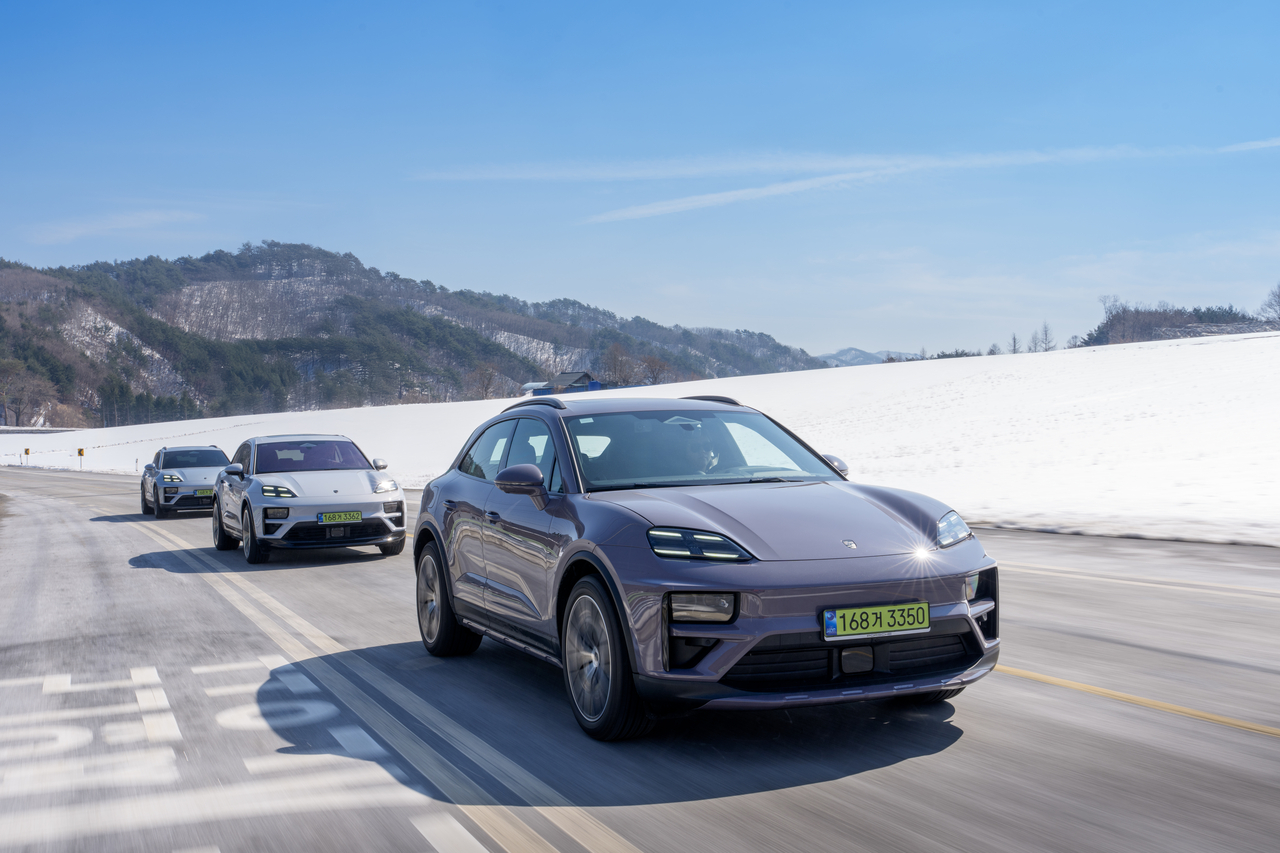 Porsche Macan Electric (Porsche Korea)