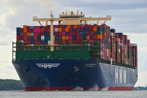 A container ship (HMM Co. )