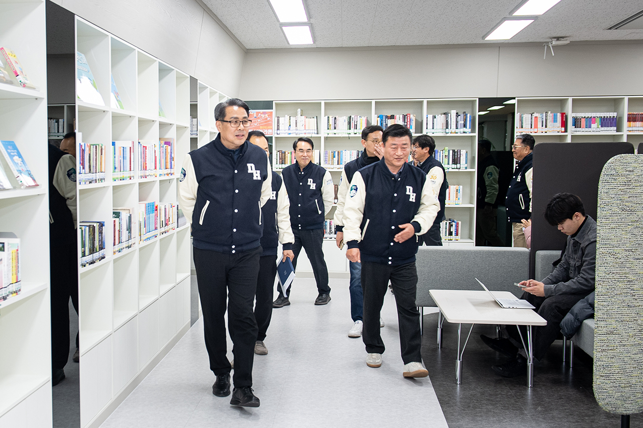 향산도서관 종합자료실 리모델링 완료.[대구한의대 제공]