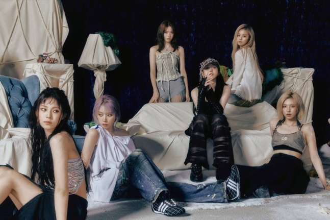 (Credit: JYP Entertainment)