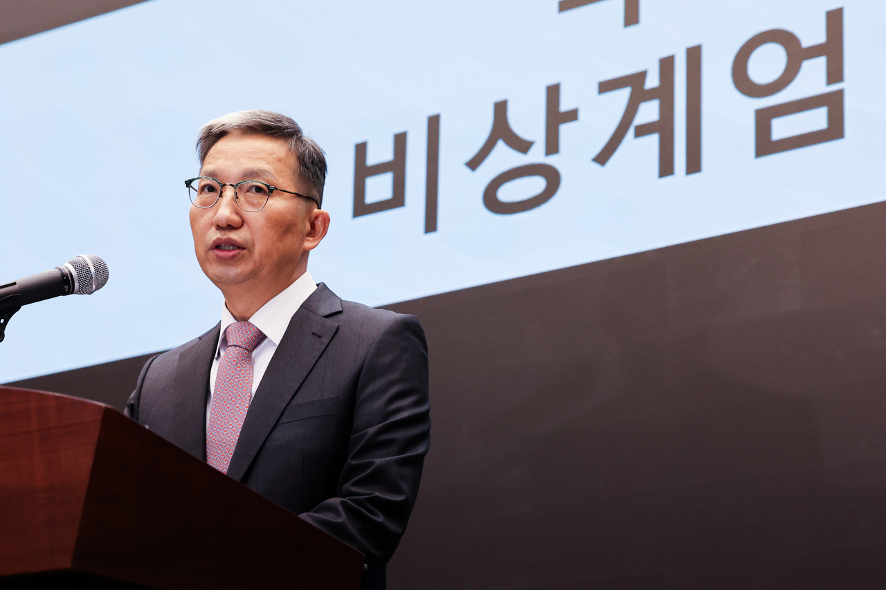 우종수 경찰청 국가수사본부장이 지난해 12월 9일 오전 서울 서대문구 경찰청 국수본에서 12·3 계엄 사태 수사 상황 관련 첫 브리핑을 하고 있다. [연합]