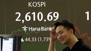 Seoul shares rise 1.7% on Samsung, techs