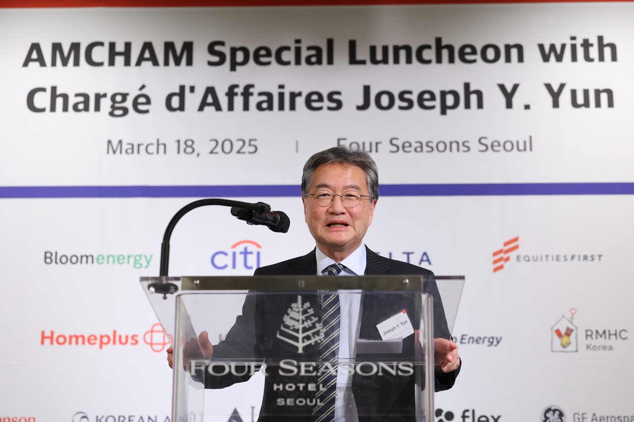 Joseph Yun, charge d'affaires ad interim at the US Embassy in Seoul, speaks during a meeting hosted by AmCham in Seoul on Tuesday. (AmCham)