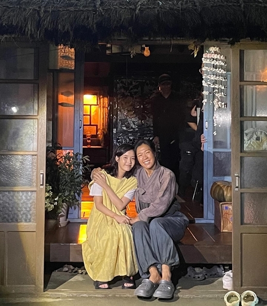 사진=아이유 채널