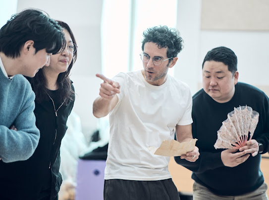 French director Vincent Boussard (third from left) directs singers during a rehearsal session at the Seoul Arts Center in this undated photo. (Korea National Opera)