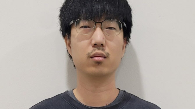 경찰이 충남 서천에서 일면식 없던 여성을 살해한 이지현(34)의 신상정보가 지난 13일 공개됐다. [충남경찰청]