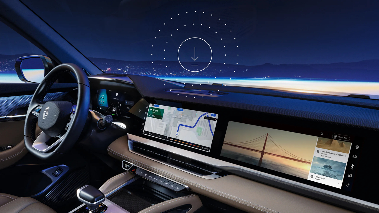 The Grand Koleos' openR panomic screen extends to the passenger seat (Renault Korea)