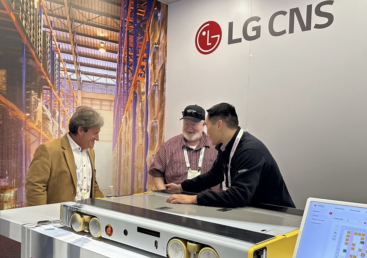 LG CNS eyes North American market with warehouse automation robots ...