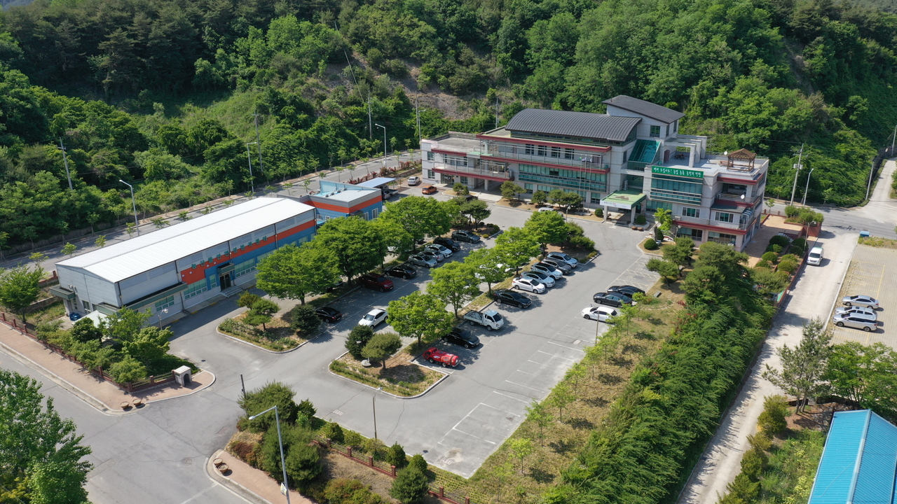 낡고 오래된 봉화군 농업기술센터전경(봉화군 제공)