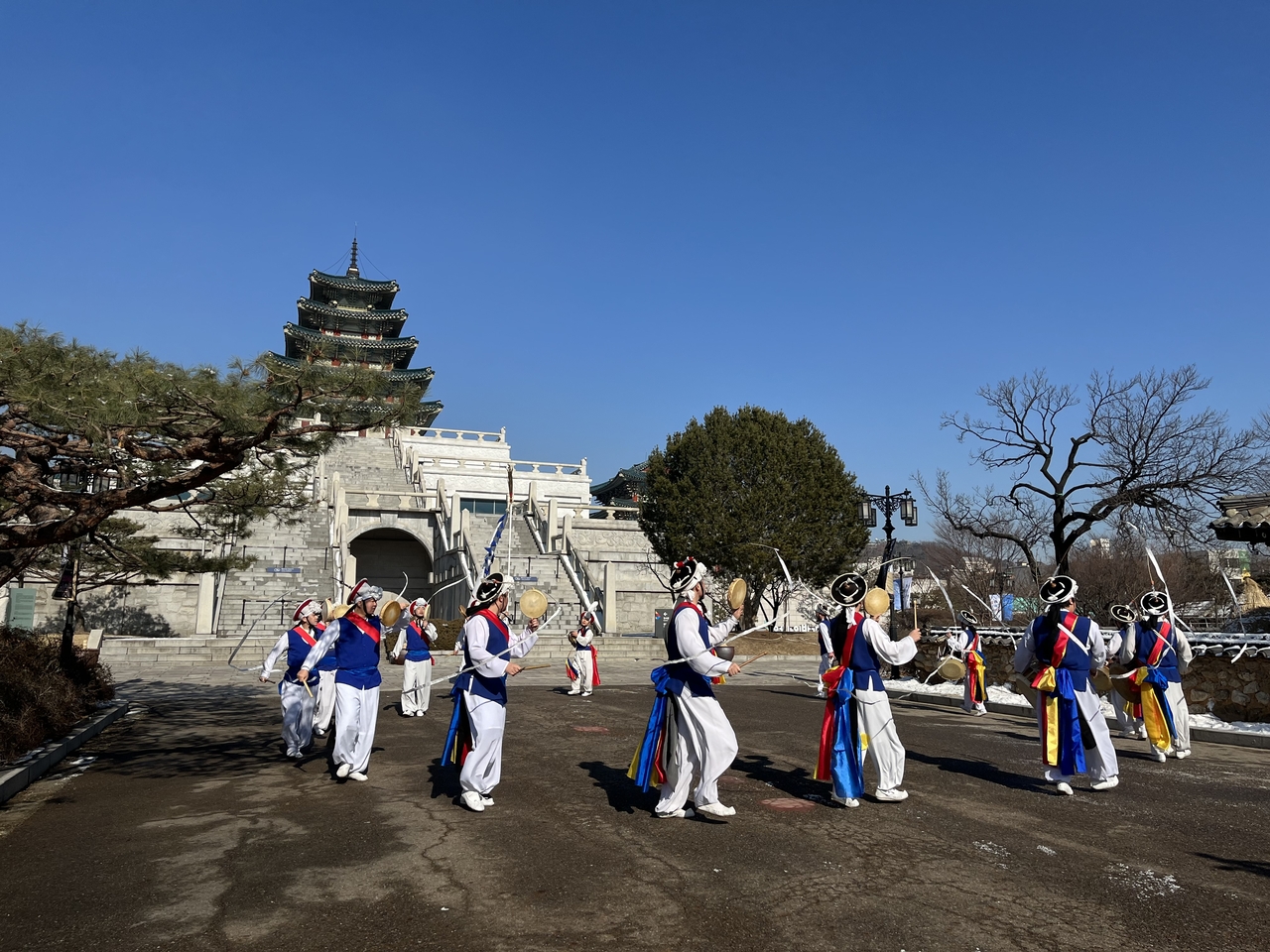 A performance at the National Folk Museum of Korea (NFMK)